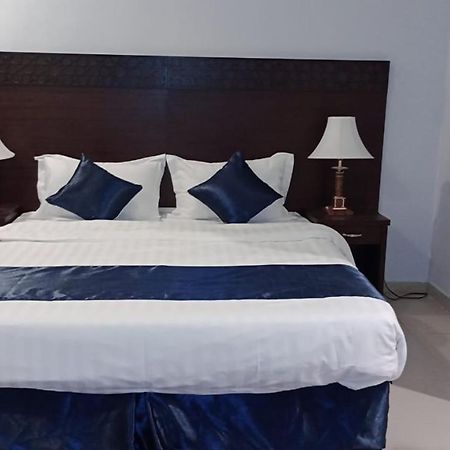 In Taibah Aparthotel Medina Bagian luar foto